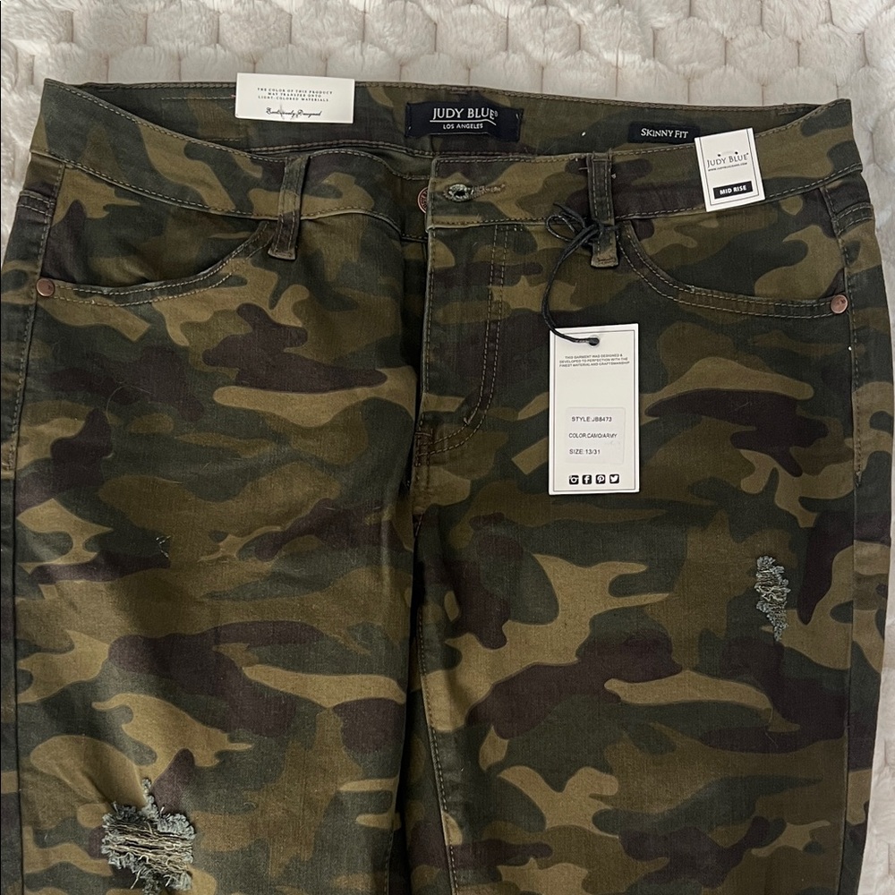 Judy Blue Women's Green Camouflage Skinny Jeans